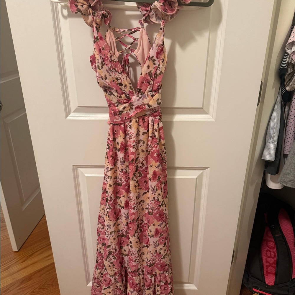 Storia Pink Floral Maxi Dress